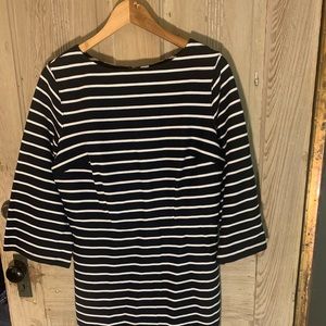 Comfortable stylish dress!